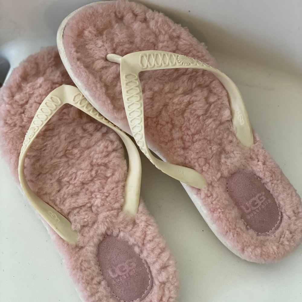 Ugg Flip Flops size 8